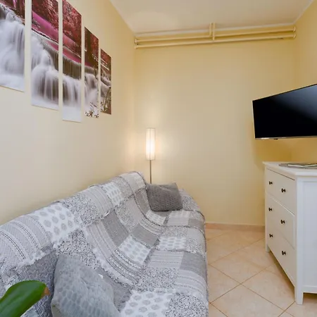 Apartamento Bruna Mit Parkplatz, In Strandnaehe Poreč