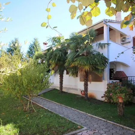 Apartment Bruna Mit Parkplatz, In Strandnaehe Porec